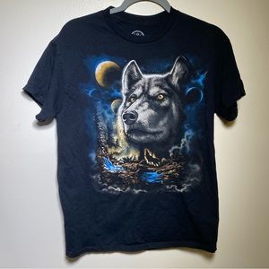 Mens Graphic T-shirt Wolf in wilderness w/ space planets background Size: Small